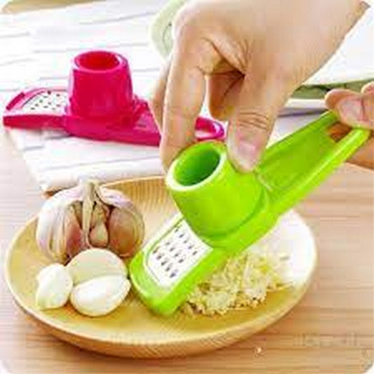 Multifunction Mini Garlic Grater – Compact Handheld Grating Tool for Garlic, Ginger, Cheese & Spices